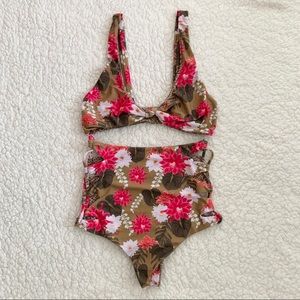 Acacia Lei Day Set